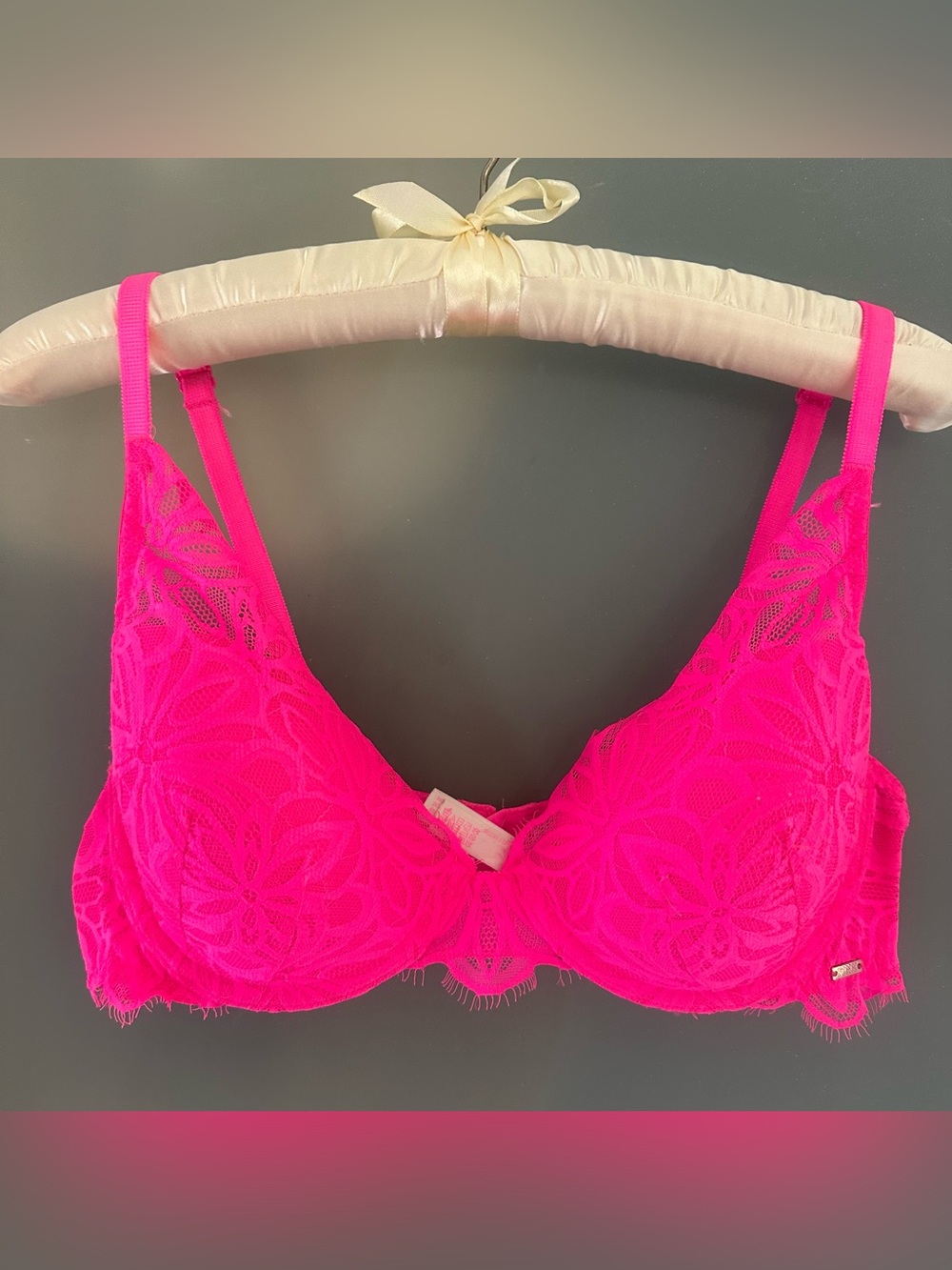 PINK by victoria’s Secret hot pink Underwire lace Bra